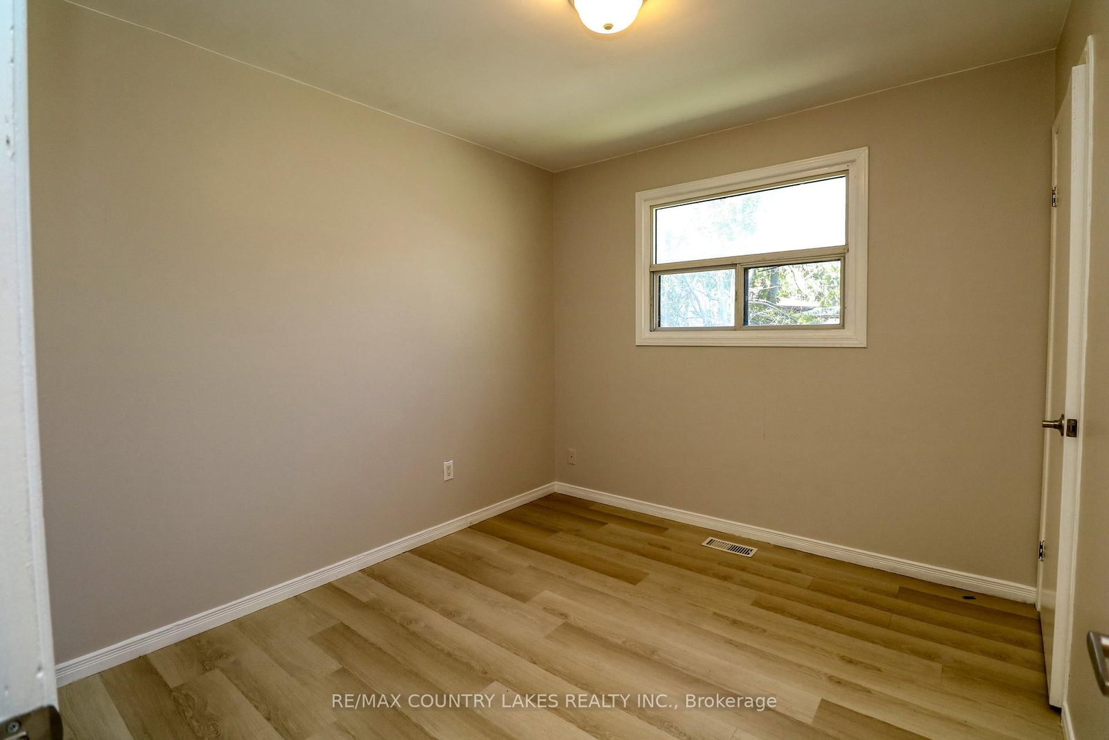 25035/7 Maple Beach Road • Brock, ON photo 33