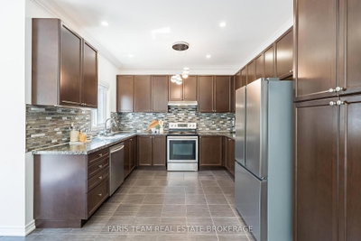 787 Freemont Court • Innisfil, ON photo 5