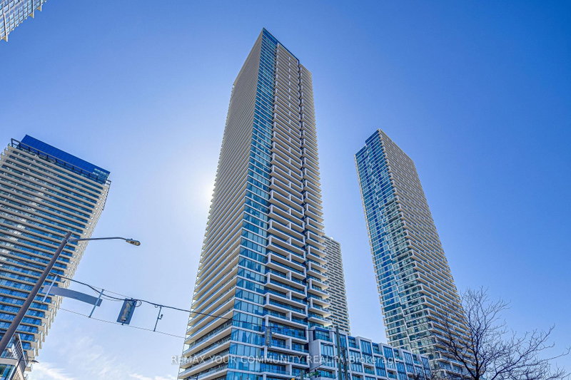 3912 - 950 Portage Parkway