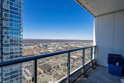 950 Portage Parkway • #3912 • Vaughan, ON photo 3