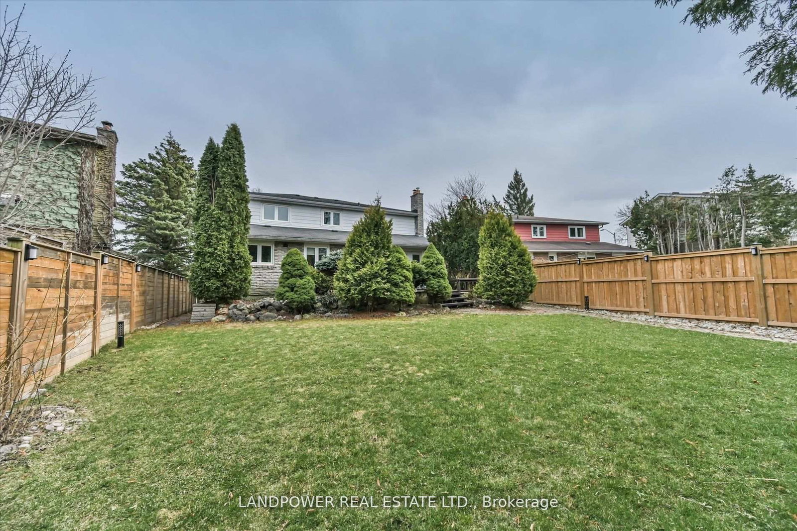 14 Carlton Road • Markham, ON photo 38