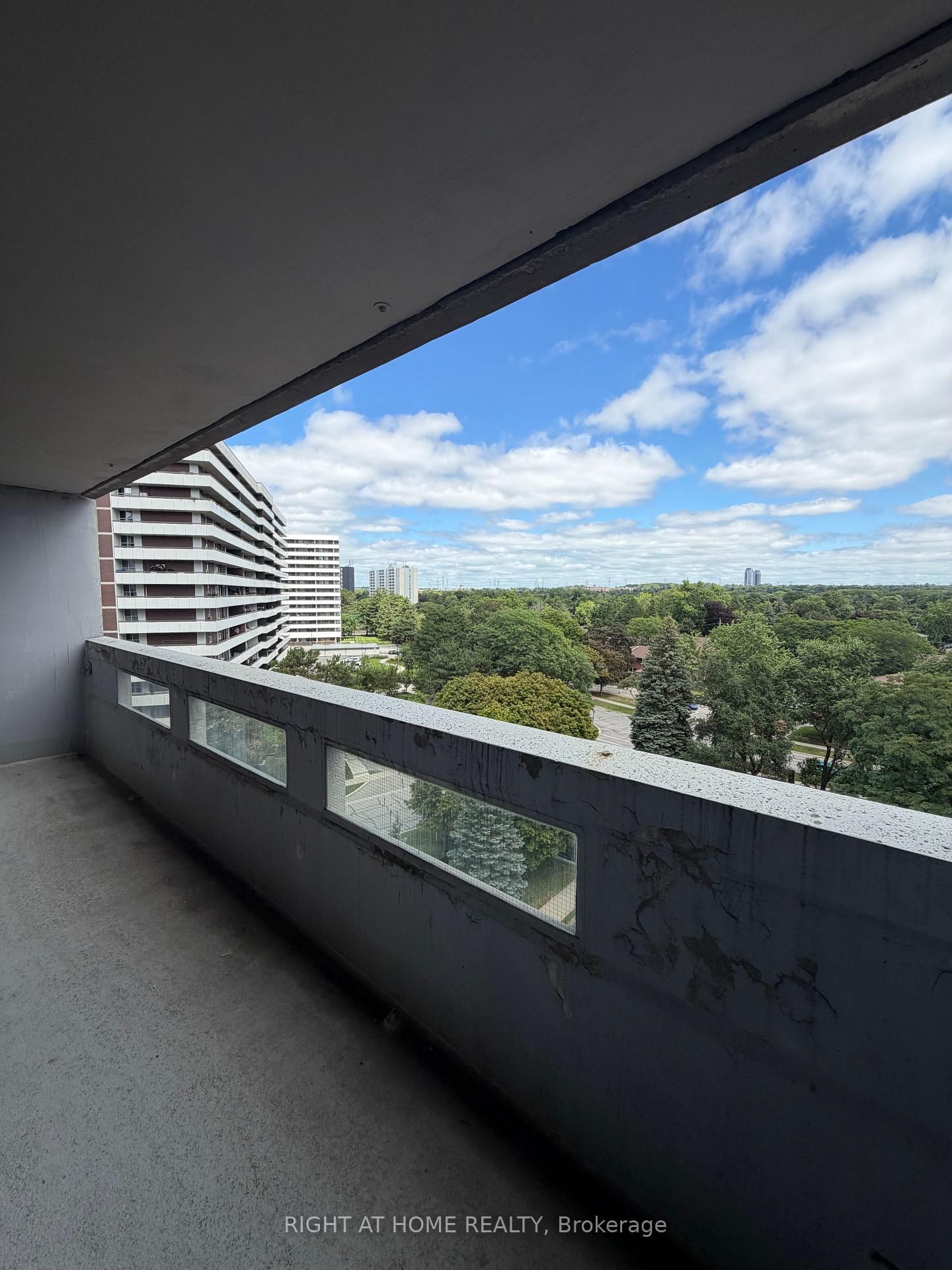 60 Inverlochy Boulevard • #802 • Markham, ON photo 12