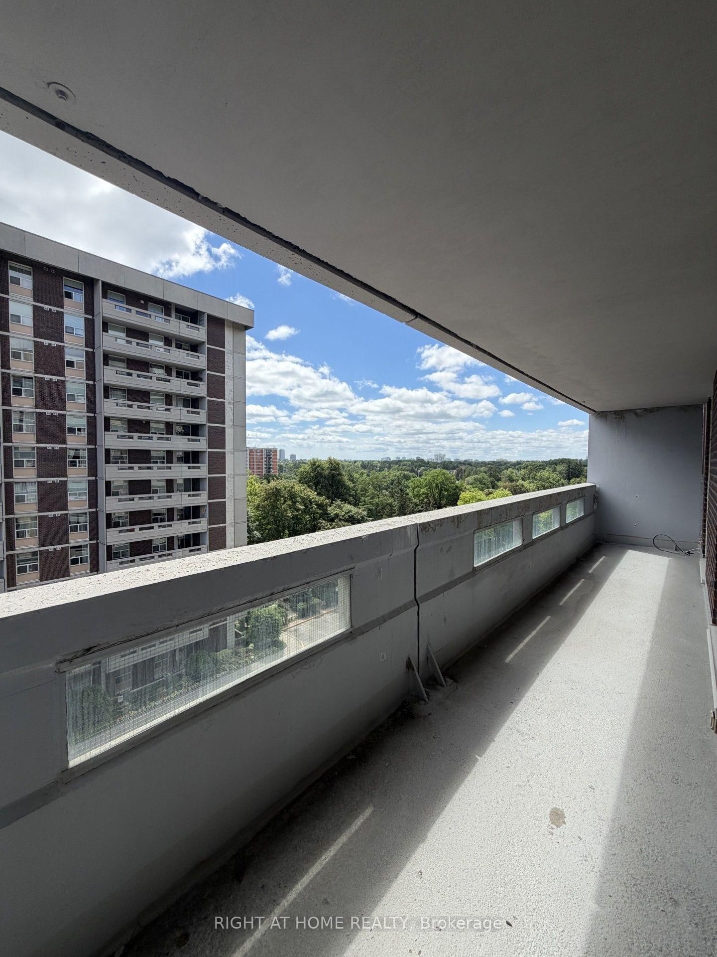 60 Inverlochy Boulevard • #802 • Markham, ON photo 14