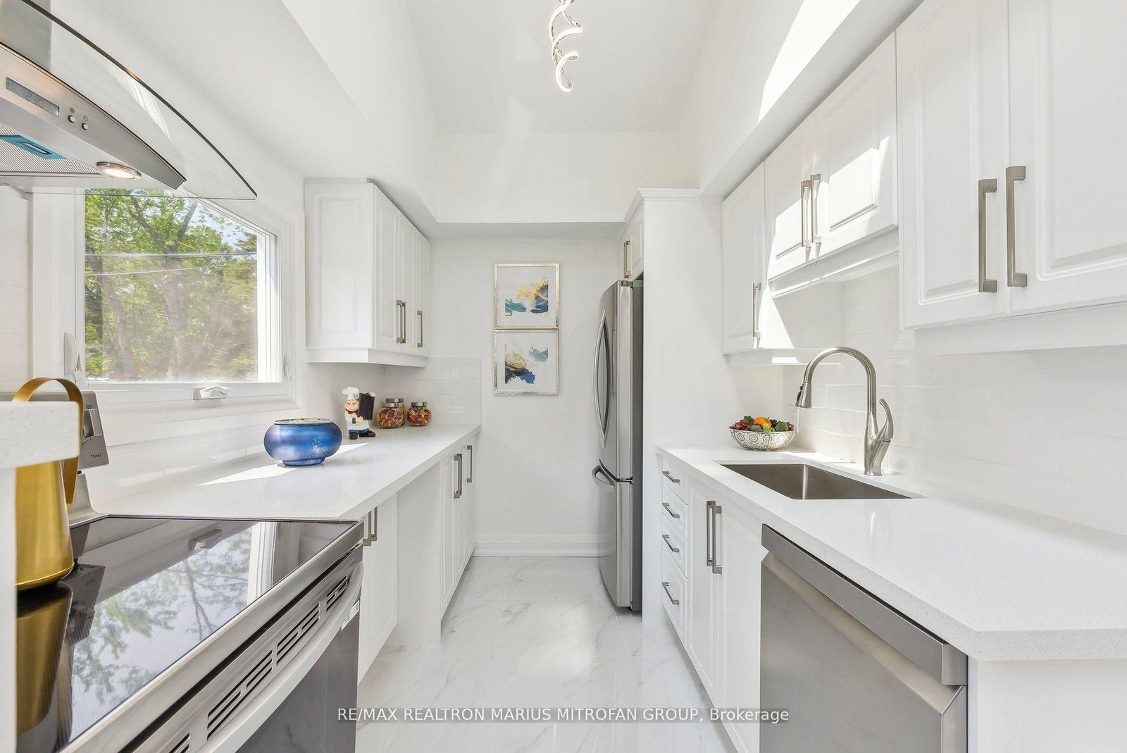 1118 Stoney Point Road • Innisfil, ON photo 14