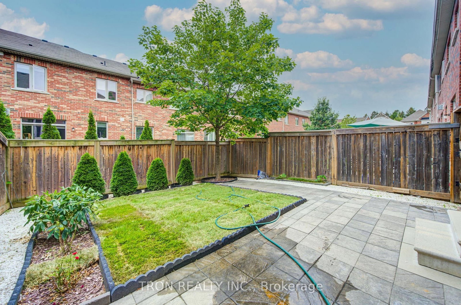 33 Mazarine Lane • Richmond Hill, ON photo 6
