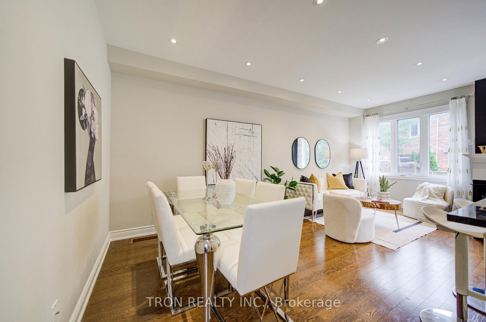 33 Mazarine Lane • Richmond Hill, ON photo 9