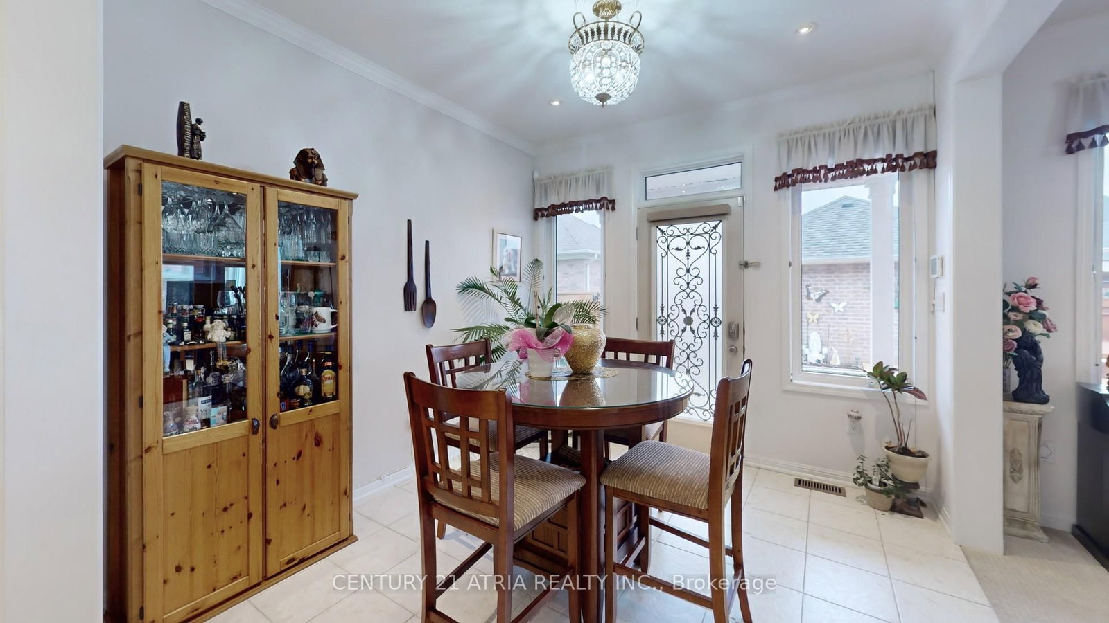 69 Diamond Jubilee Drive • Markham, ON photo 13