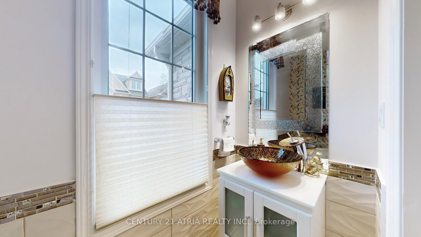 69 Diamond Jubilee Drive • Markham, ON photo 14