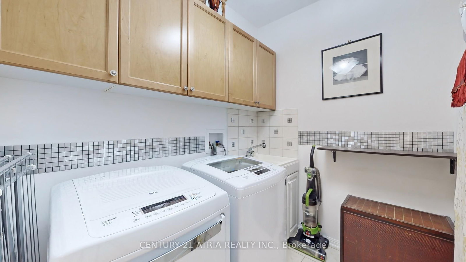 69 Diamond Jubilee Drive • Markham, ON photo 15