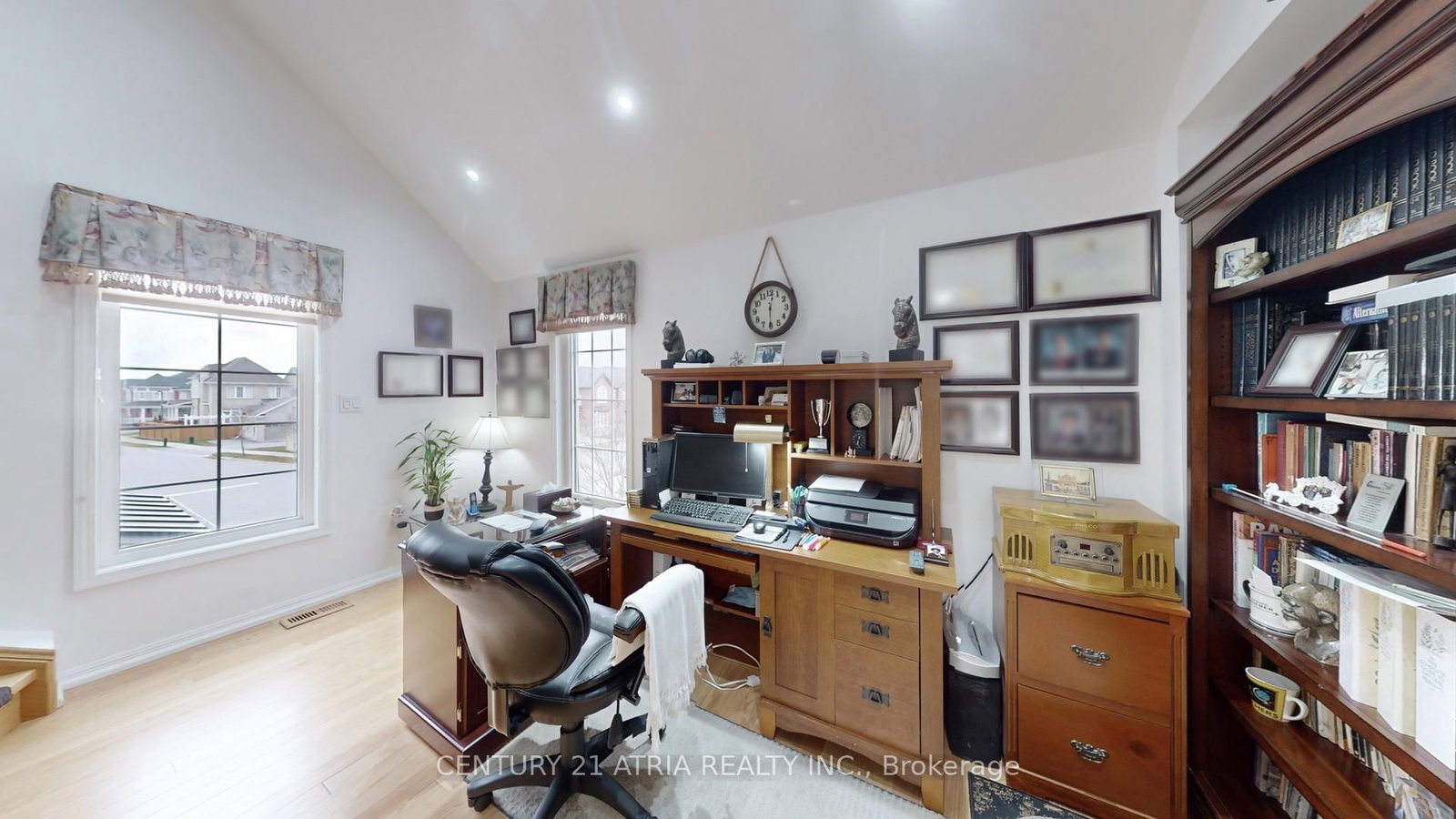 69 Diamond Jubilee Drive • Markham, ON photo 22
