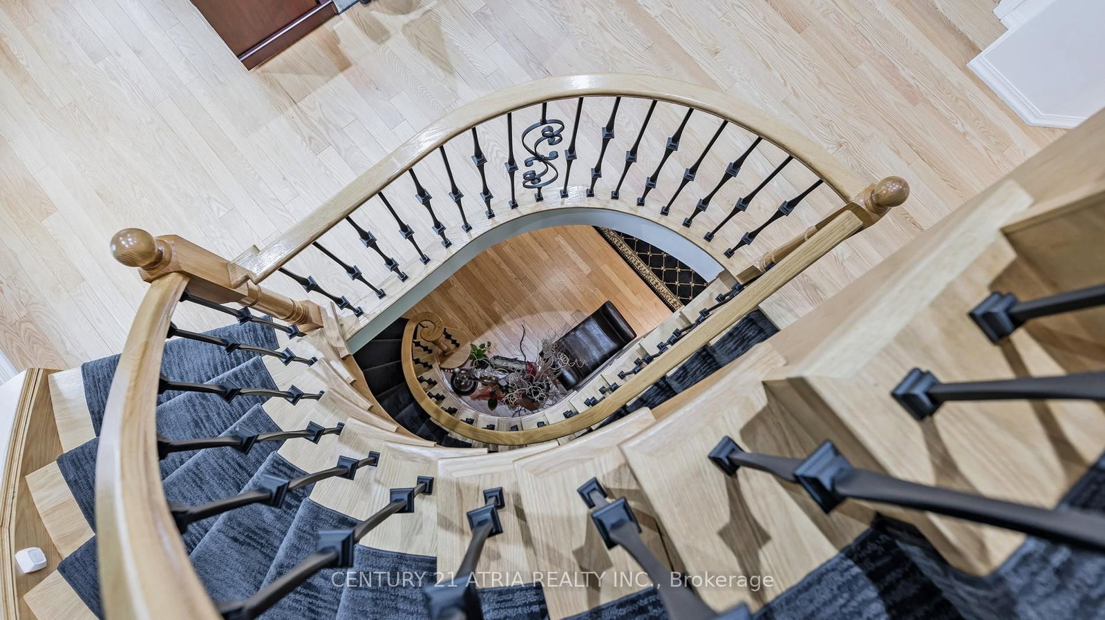 69 Diamond Jubilee Drive • Markham, ON photo 24