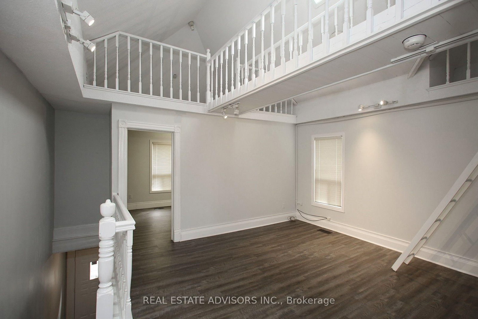7924 Kipling Avenue • Vaughan, ON photo 16
