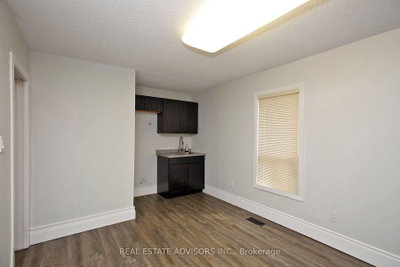 7924 Kipling Avenue • Vaughan, ON photo 6