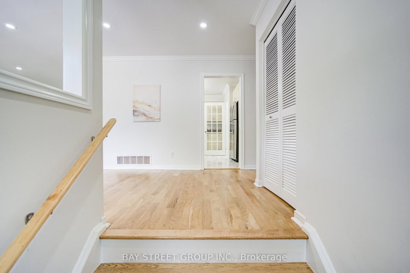 4 Sir Brandiles Place