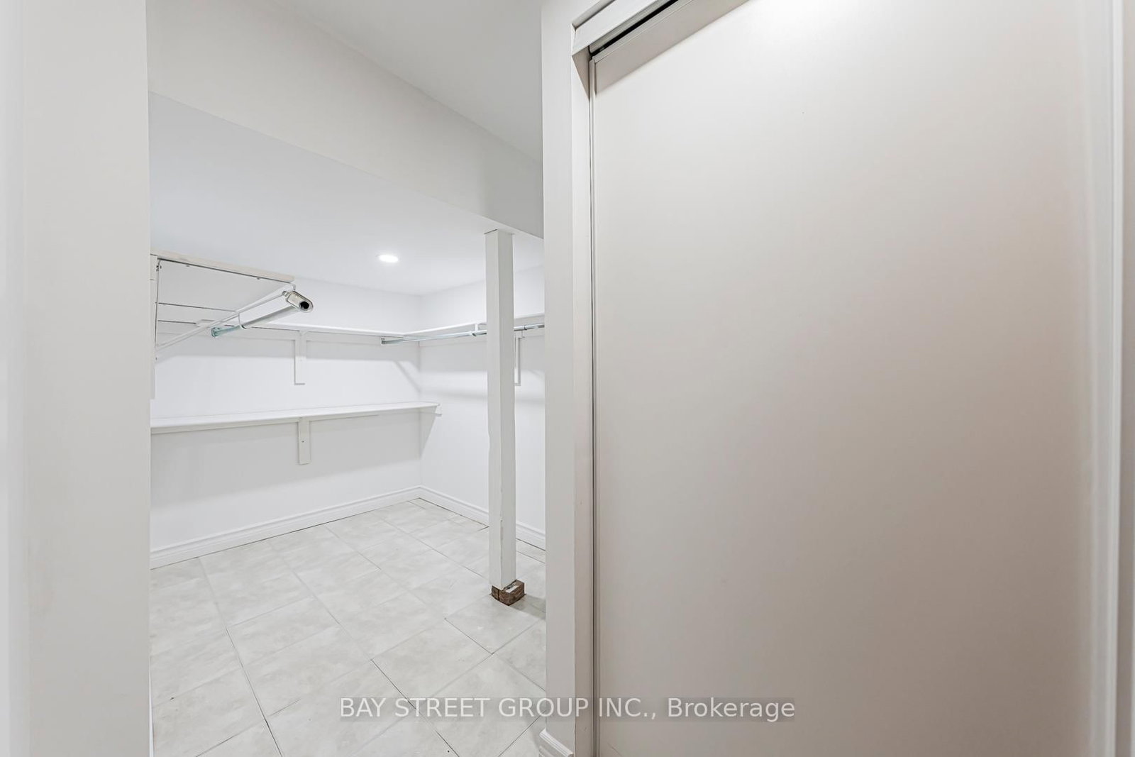 4 Sir Brandiles Place • Markham, ON photo 32