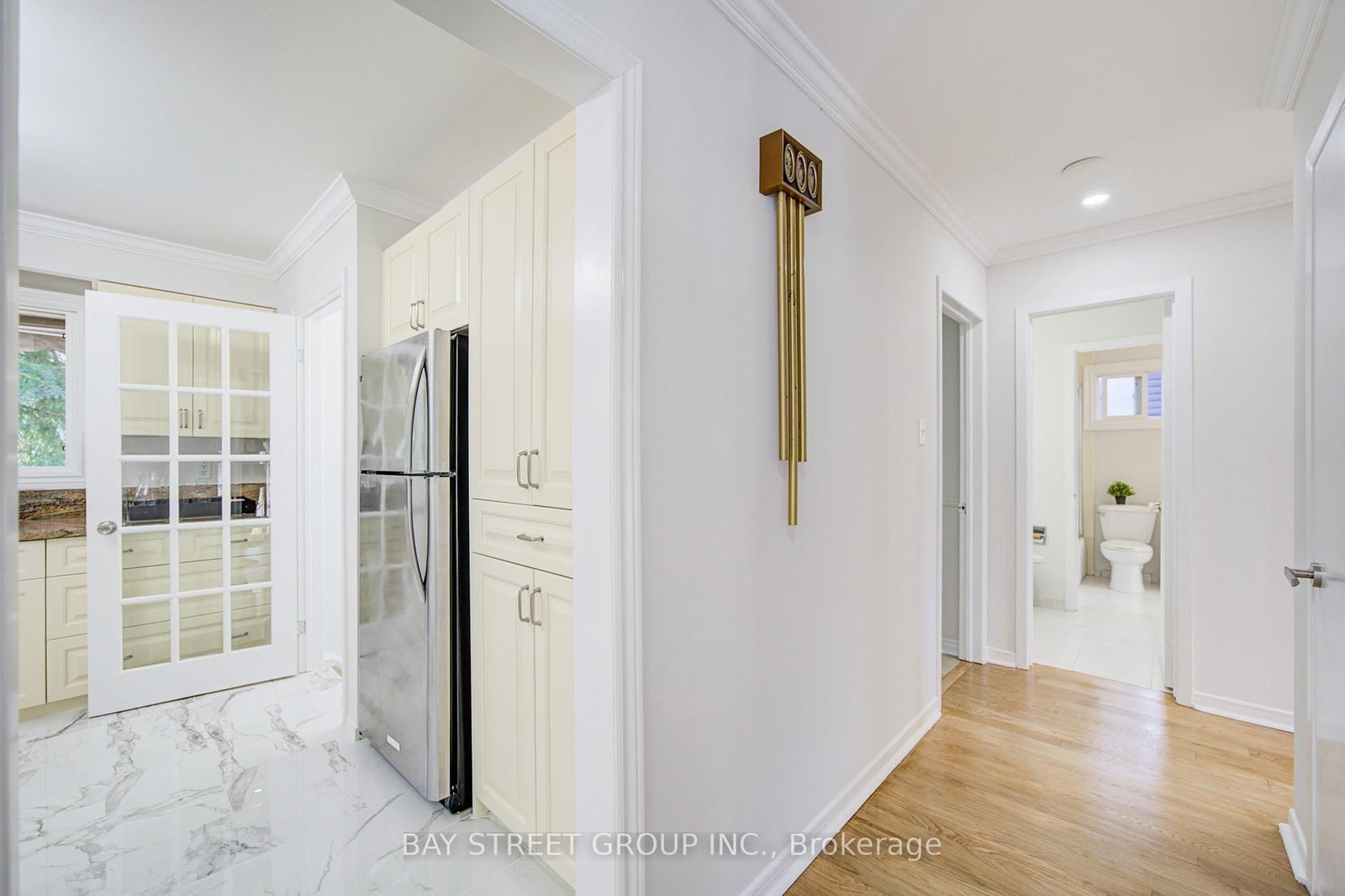 4 Sir Brandiles Place • Markham, ON photo 8