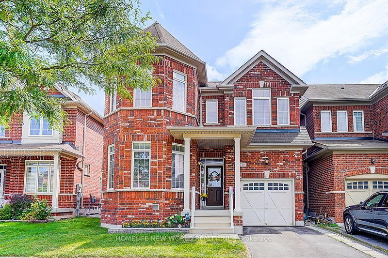 39 James Parrott Avenue