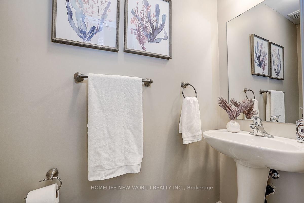 39 James Parrott Avenue • Markham, ON photo 16