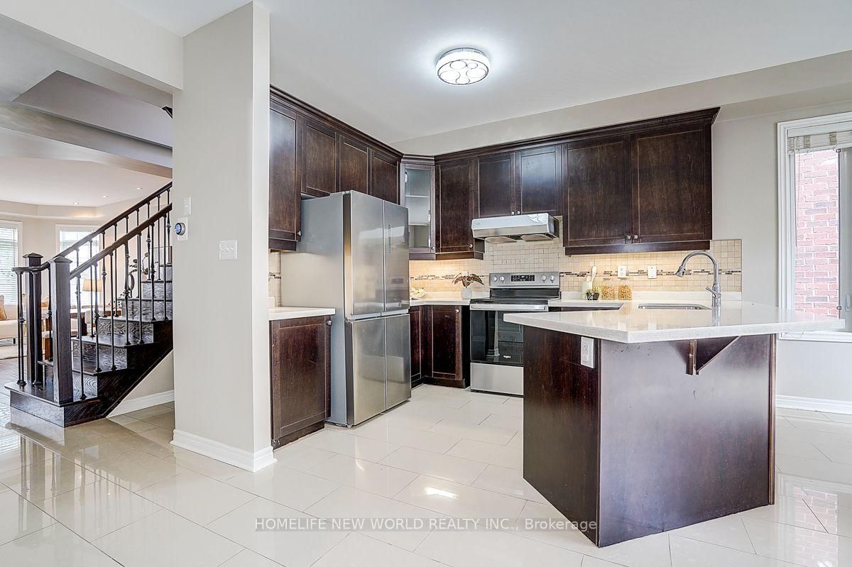 39 James Parrott Avenue • Markham, ON photo 9