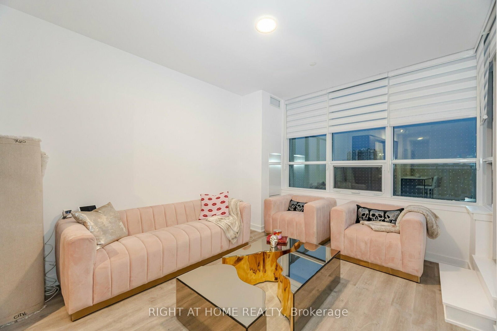 50 Upper MAll Way • #226 • Vaughan, ON photo 13