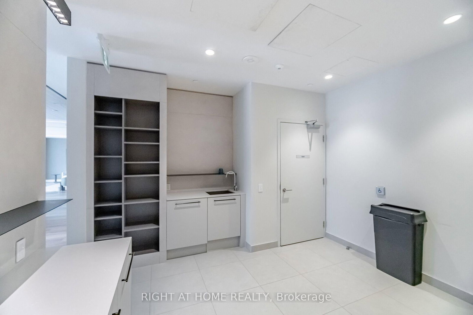 50 Upper MAll Way • #226 • Vaughan, ON photo 36