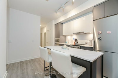50 Upper MAll Way • #226 • Vaughan, ON photo 9