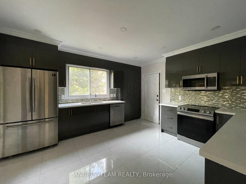 3 Church Street S