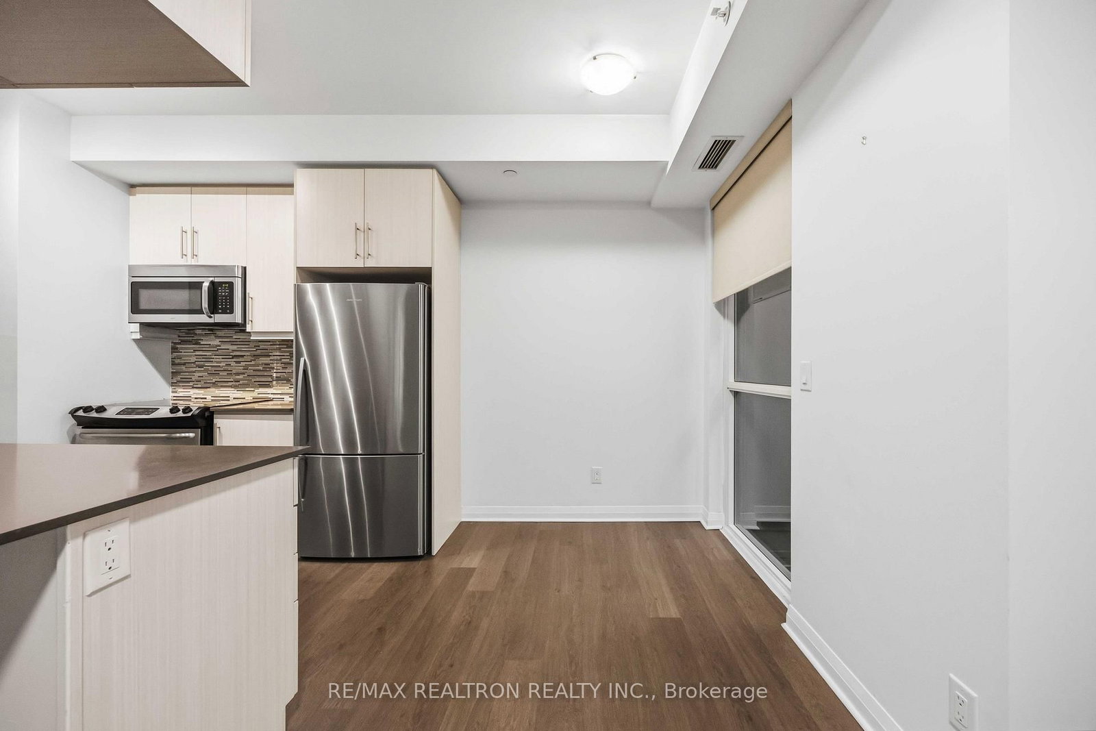 55 Oneida Crescent • #1904 • Richmond Hill, ON photo 10