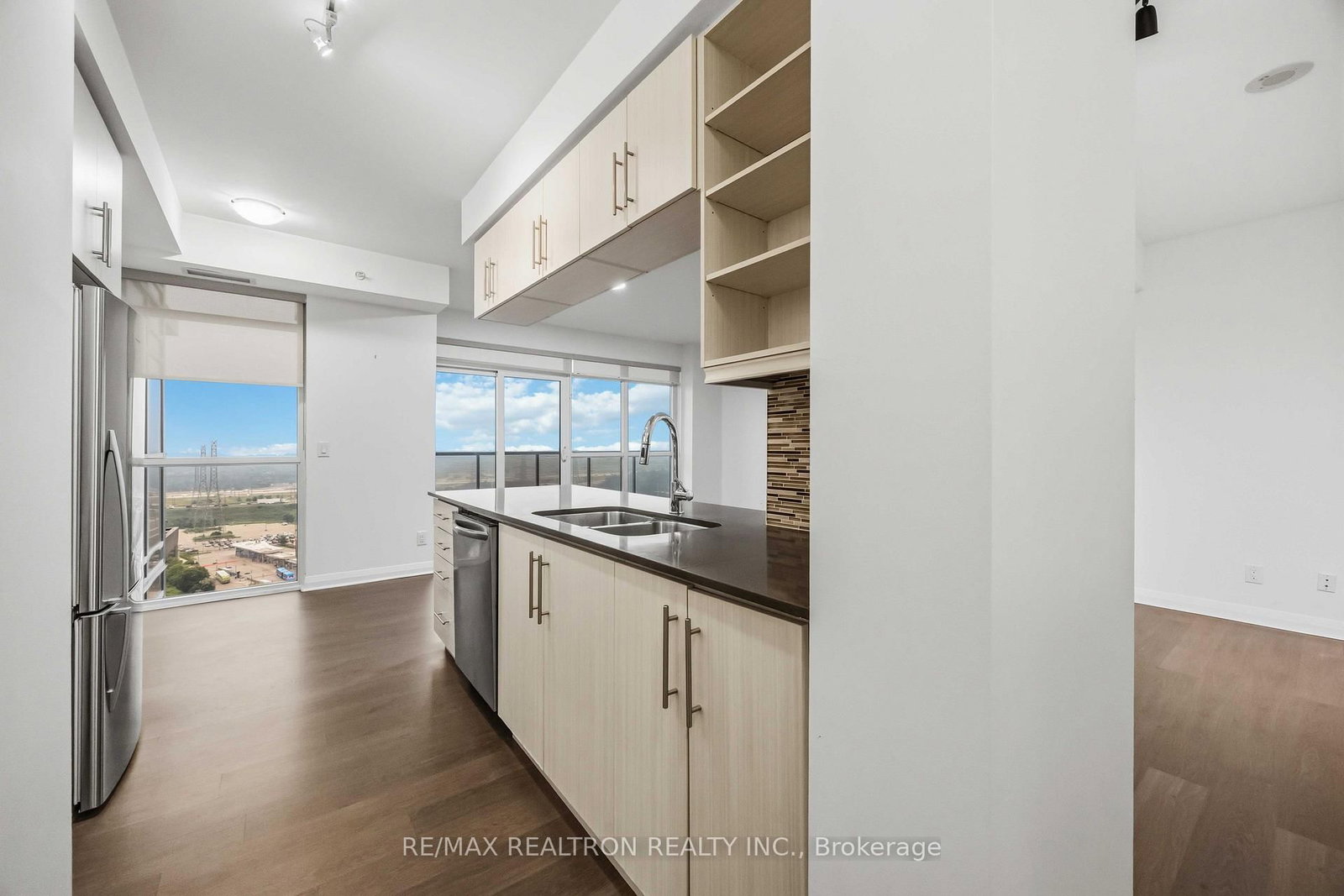 55 Oneida Crescent • #1904 • Richmond Hill, ON photo 15