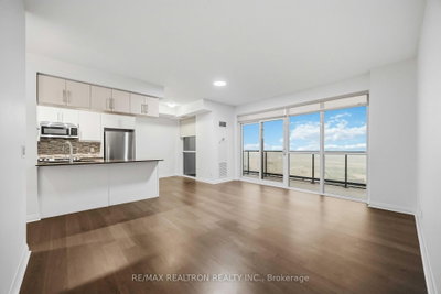 55 Oneida Crescent • #1904 • Richmond Hill, ON photo 9