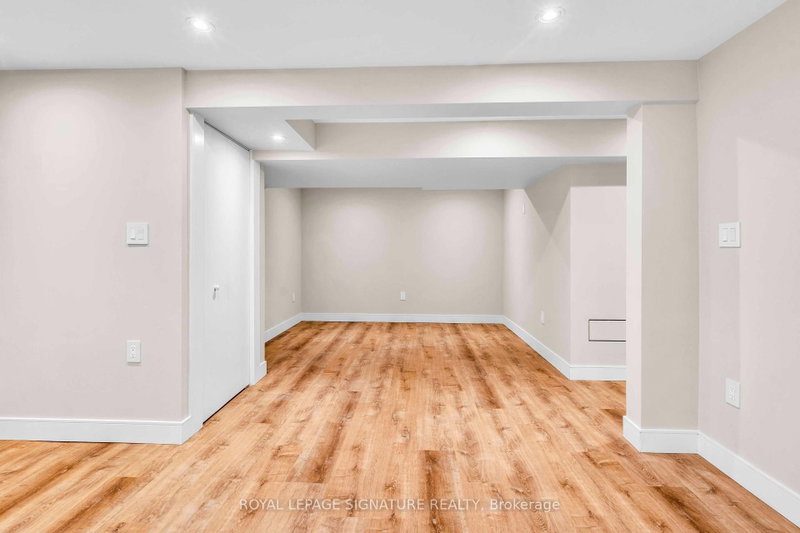 Unit C - 986 Srigley Street