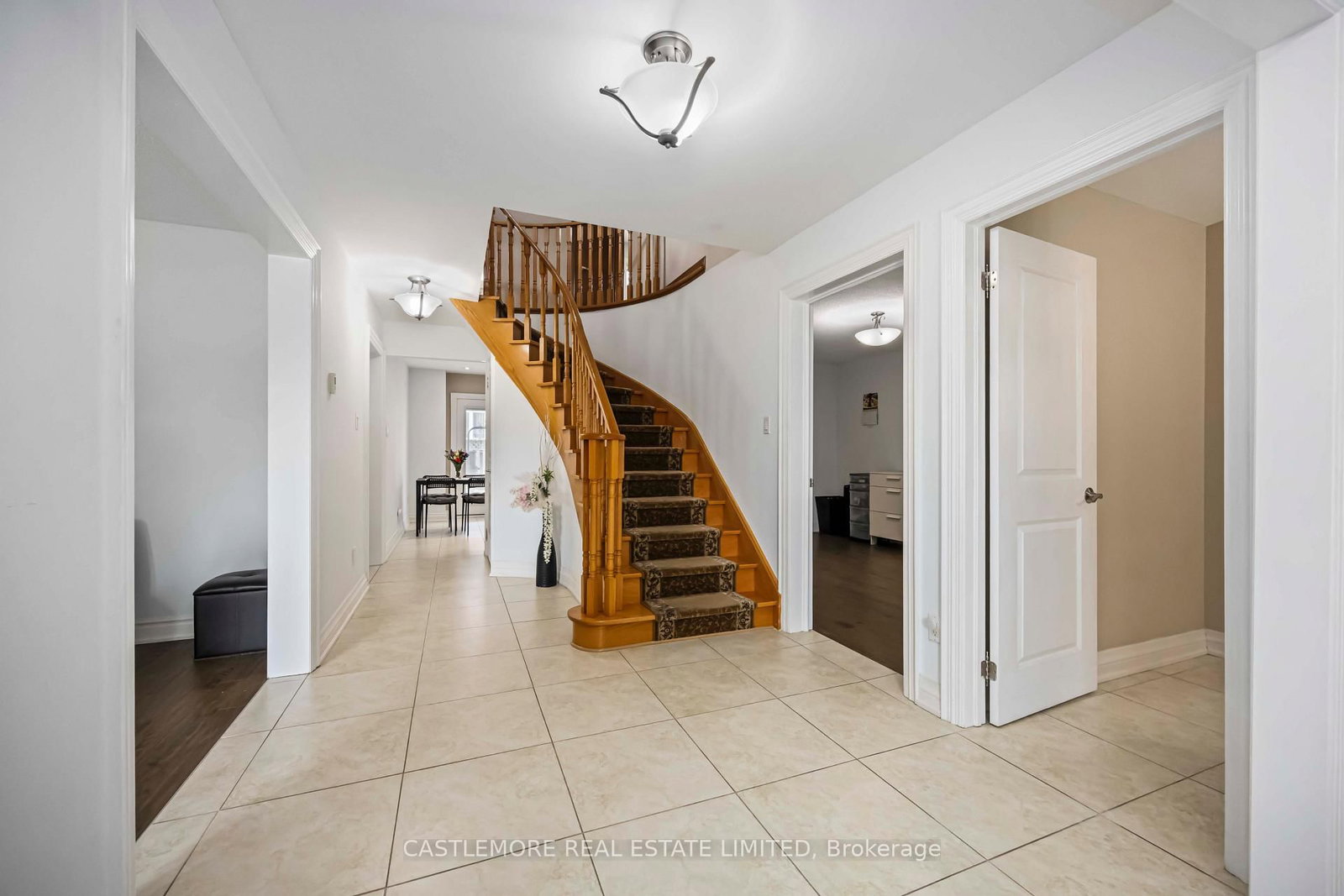 119 Spring Town Road • Vaughan, ON photo 4