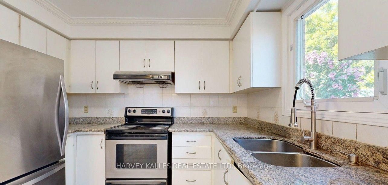 Upper-71 Olivewood Dr, Markham, view 13