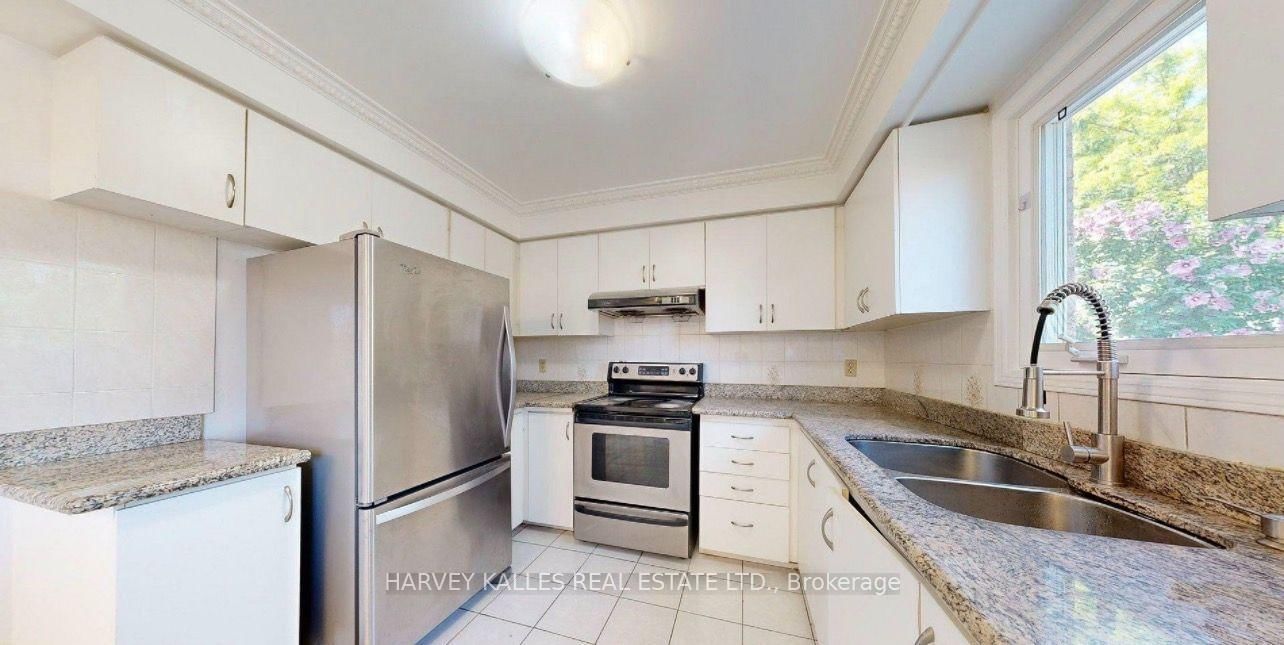 Upper-71 Olivewood Dr, Markham, view 14