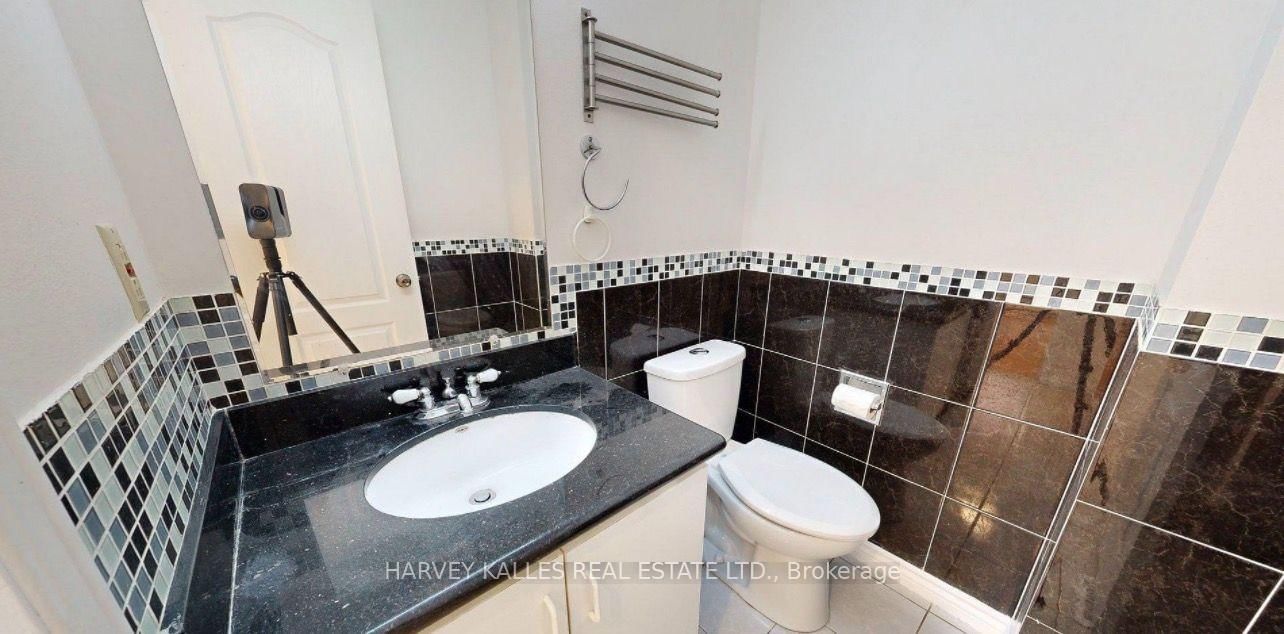 Upper-71 Olivewood Dr, Markham, view 15