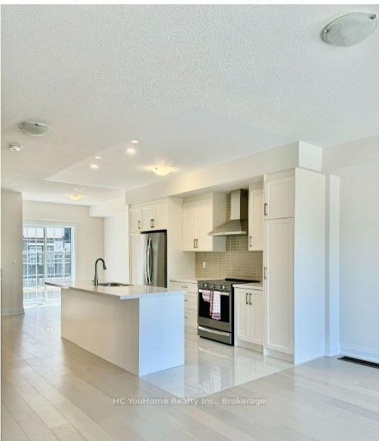 81 Clippers Crescent