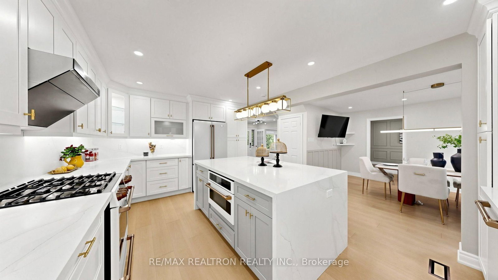 21 Greentree Road • Markham, ON photo 14