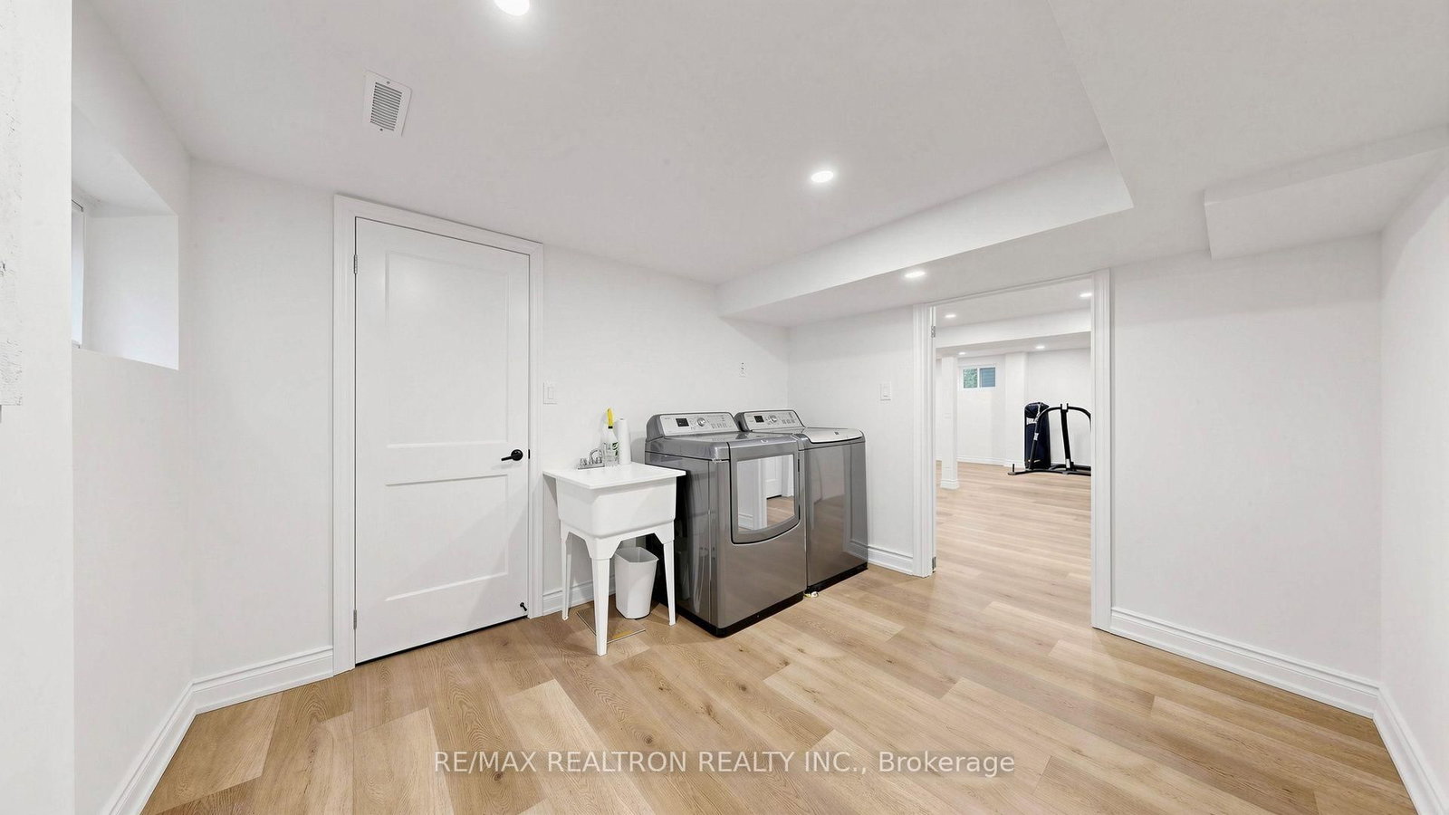 21 Greentree Road • Markham, ON photo 39