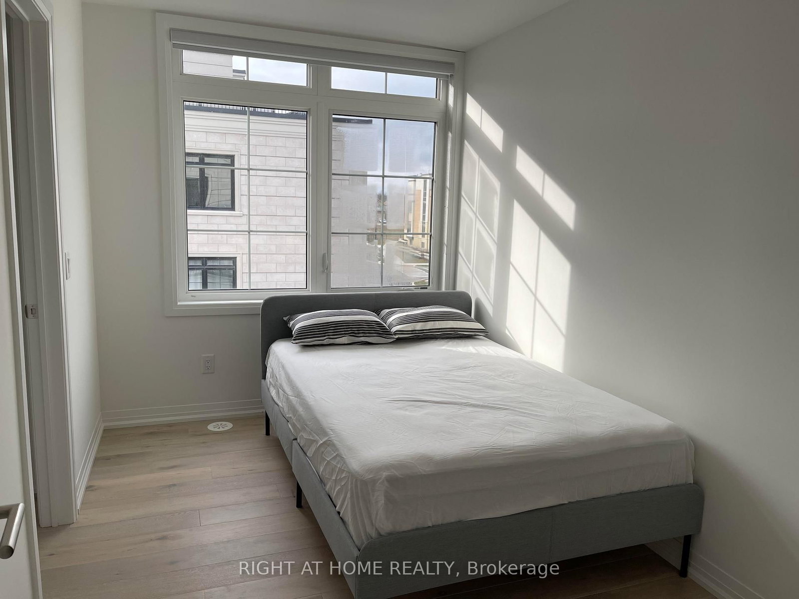 284 Buchanan Dr, Markham, view 36