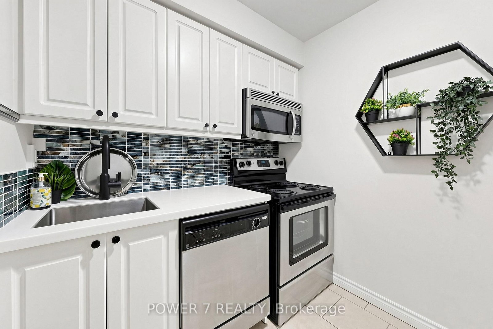 311 Milestone Crescent • #146 • Aurora, ON photo 15
