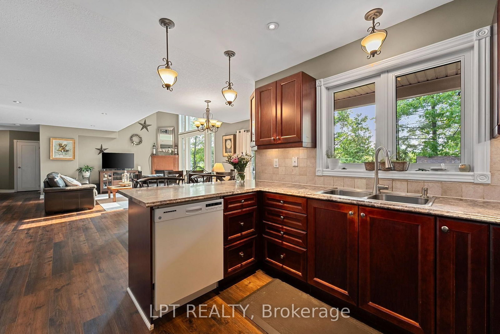 2 Birch Knoll Road • Georgina, ON photo 17