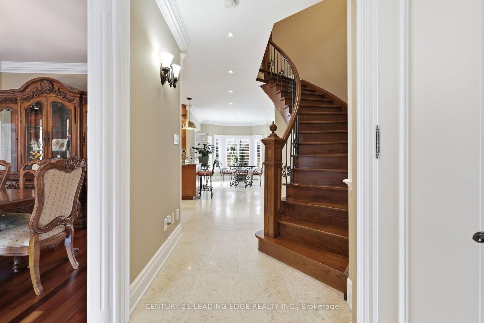 40 Arista Gate • Vaughan, ON photo 4