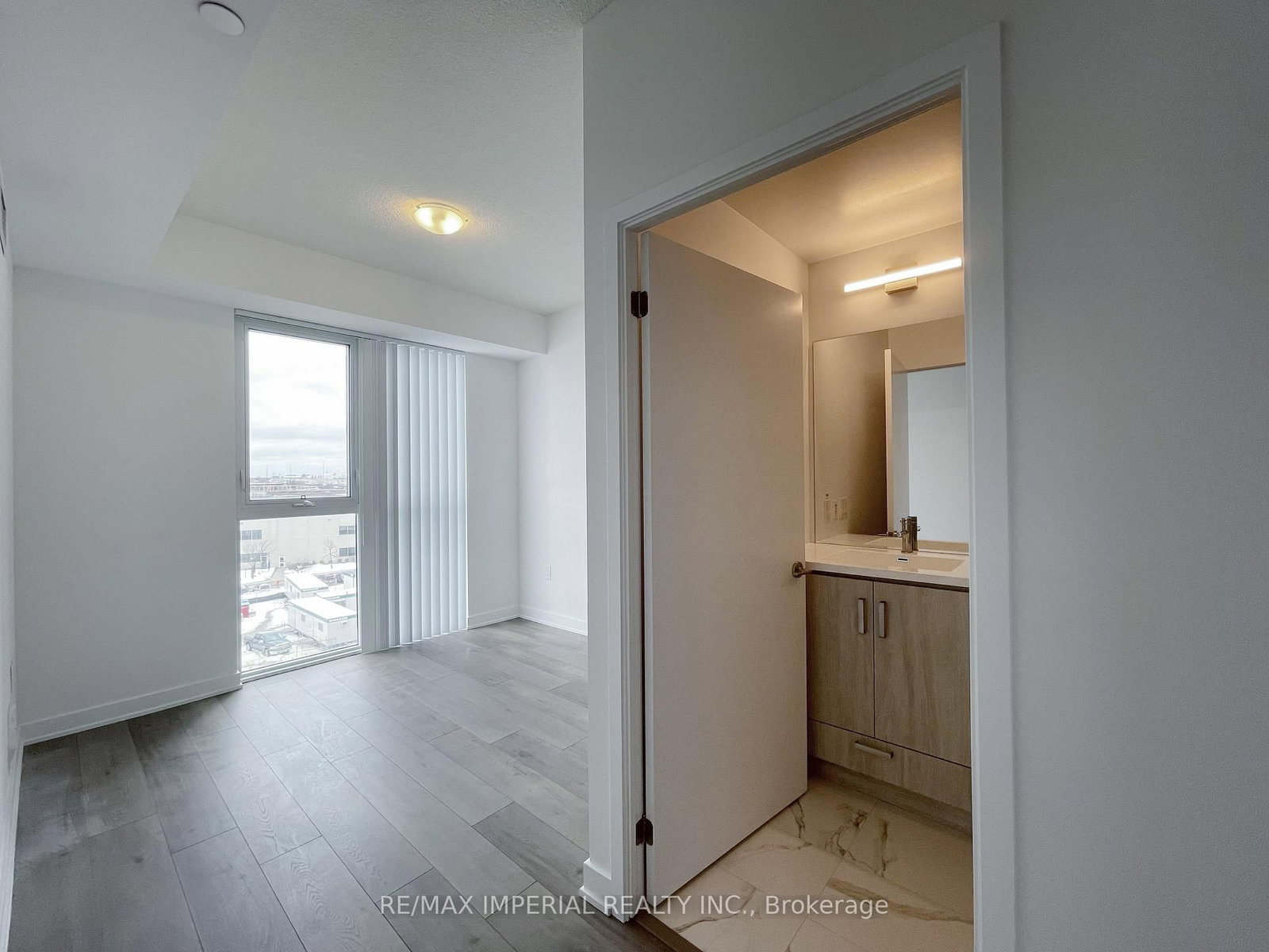 616-38 Honeycrisp Cres, Vaughan, view 8