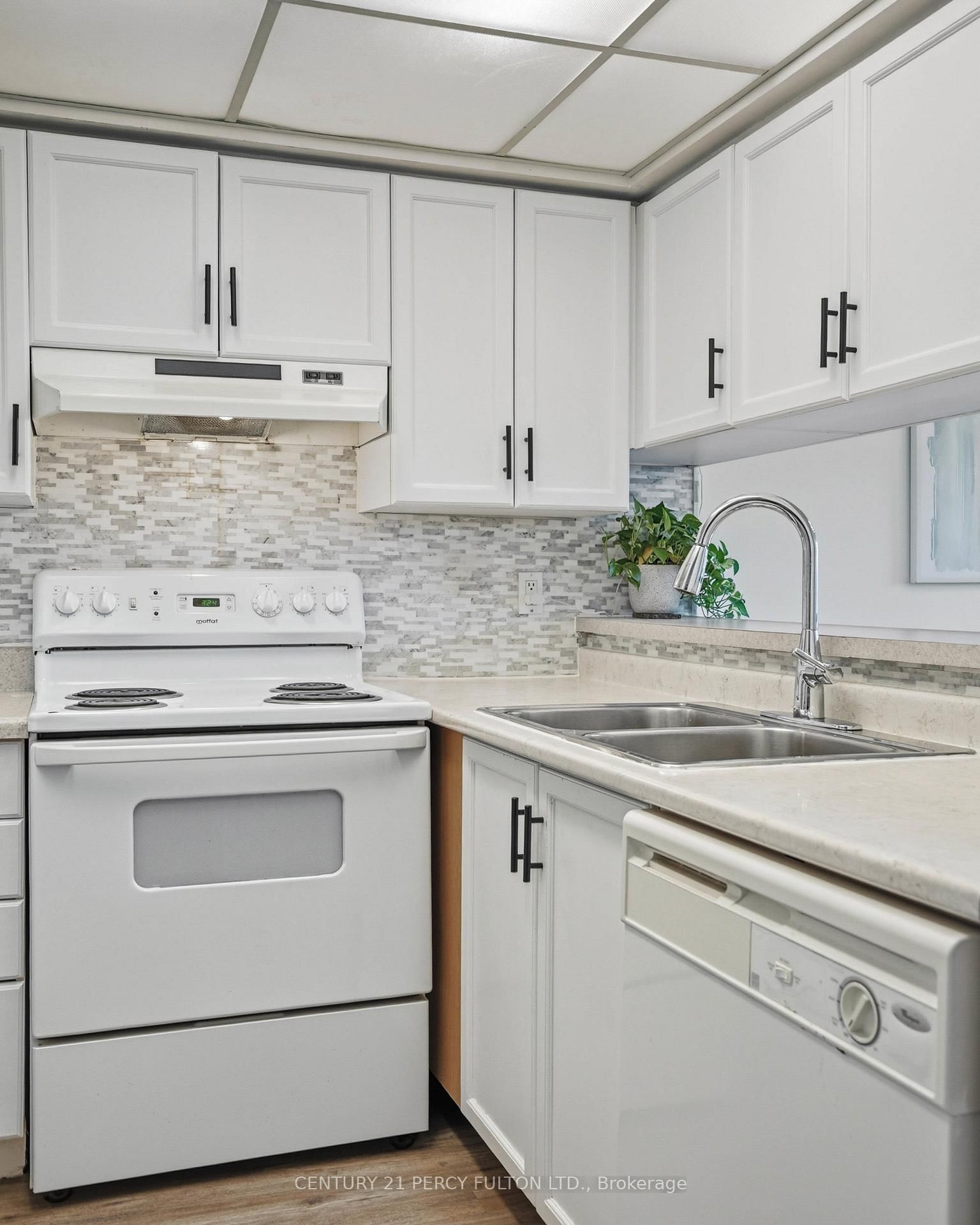 309 Major Mackenzie Avenue • #611 • Richmond Hill, ON photo 16