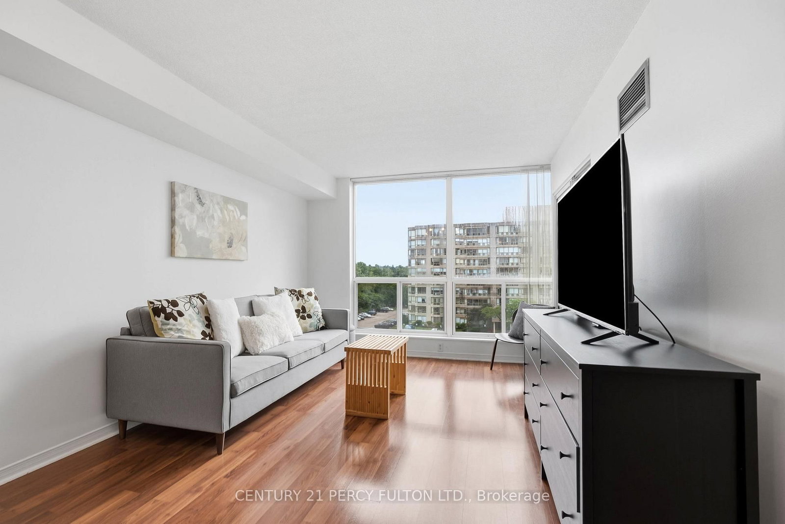 309 Major Mackenzie Avenue • #611 • Richmond Hill, ON photo 5