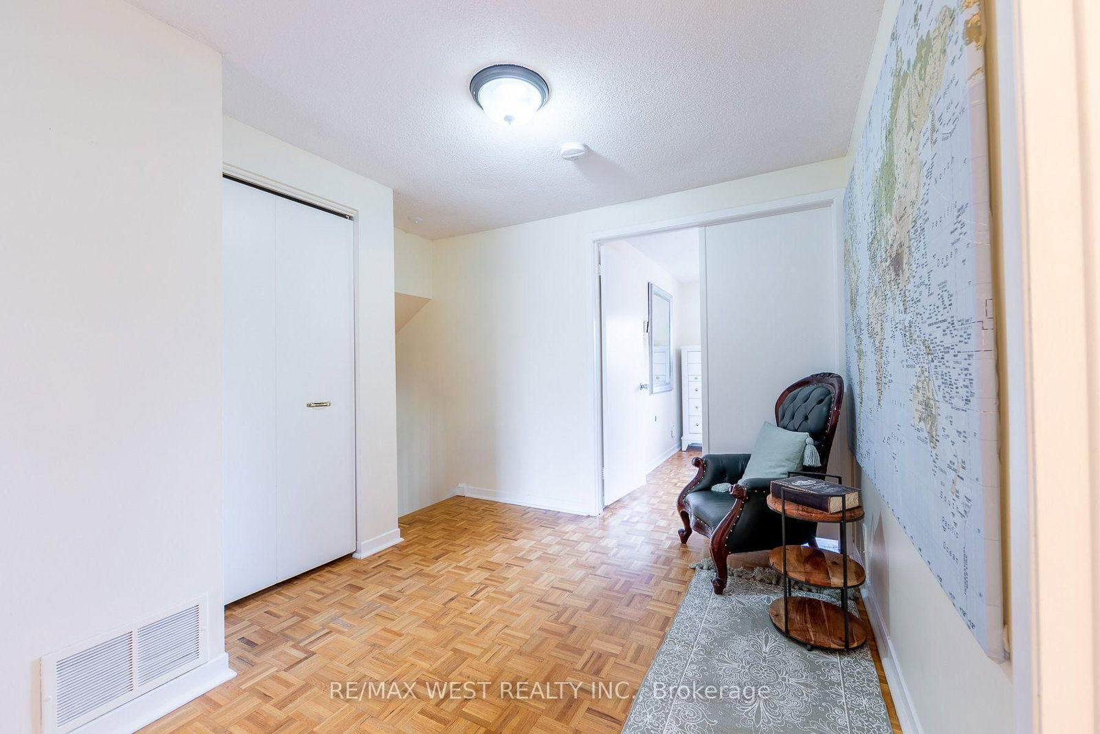 20 Sanderson Crescent • Richmond Hill, ON photo 15