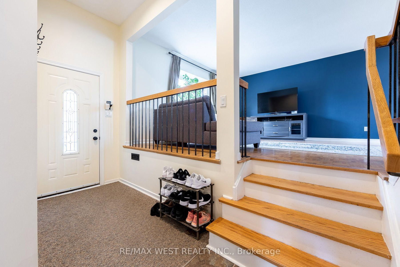 20 Sanderson Crescent • Richmond Hill, ON photo 5