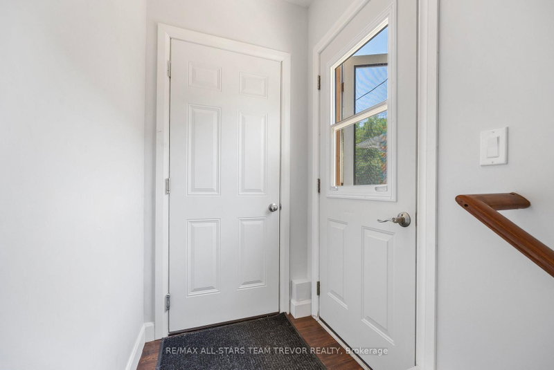 Lower - 44A Evelyn Avenue