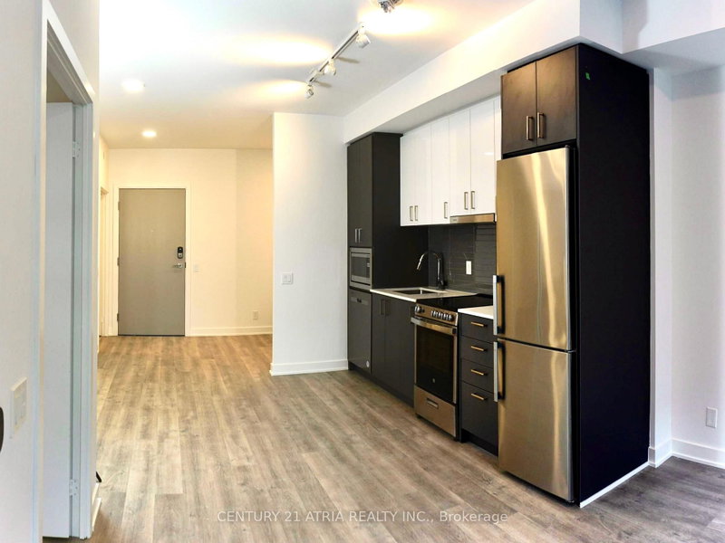 619A - 30 Upper Mall Way