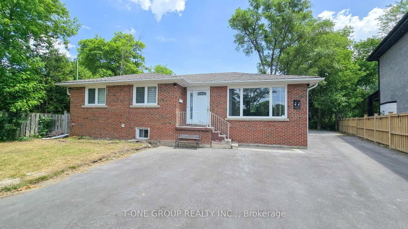 MAIN - 452 LYNETT Crescent
